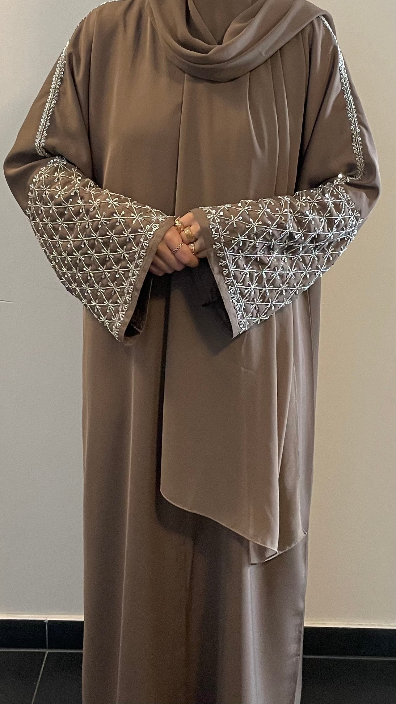Abaya Albunduq + Unterkleid