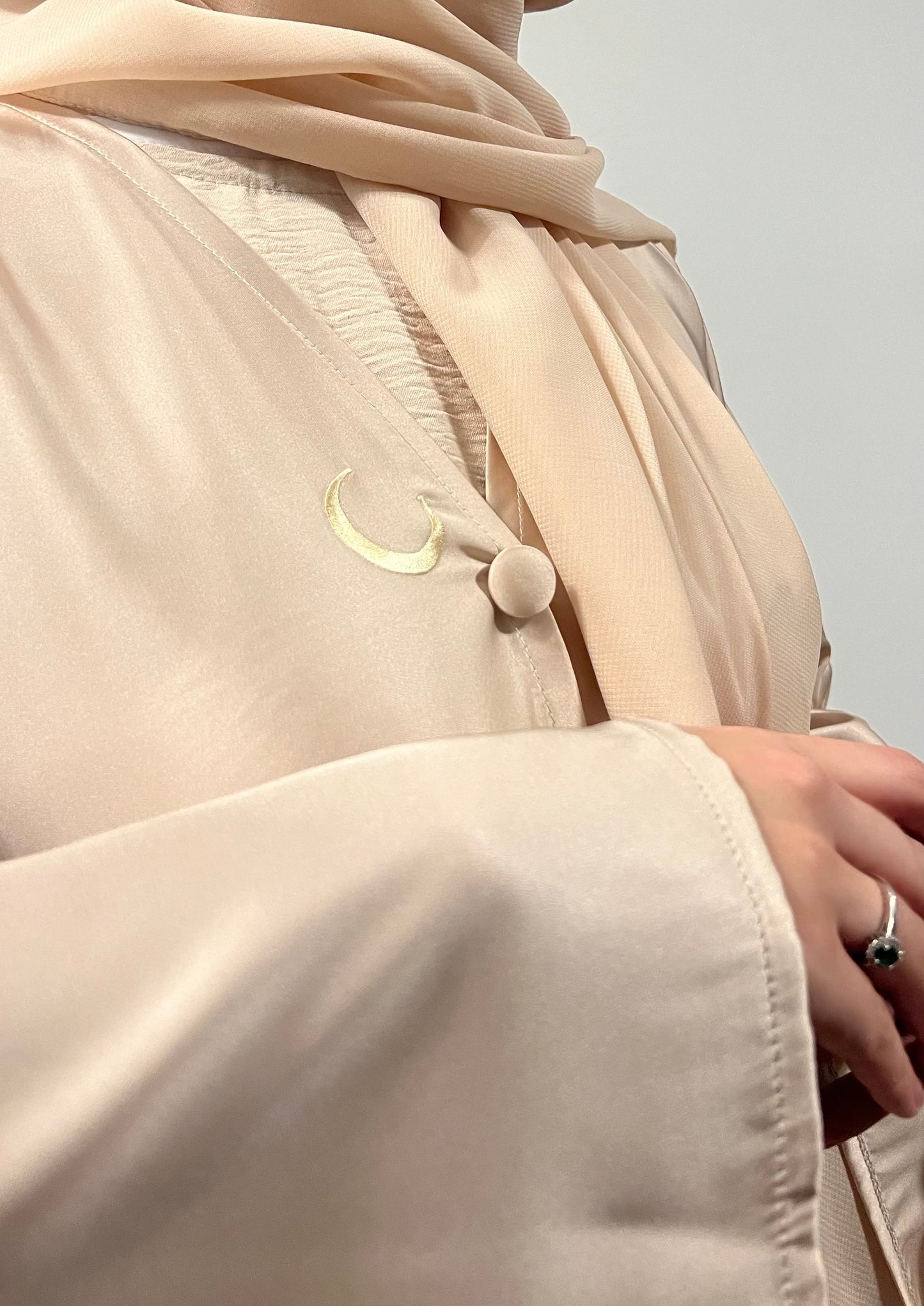 Abaya Qamar + Underdress