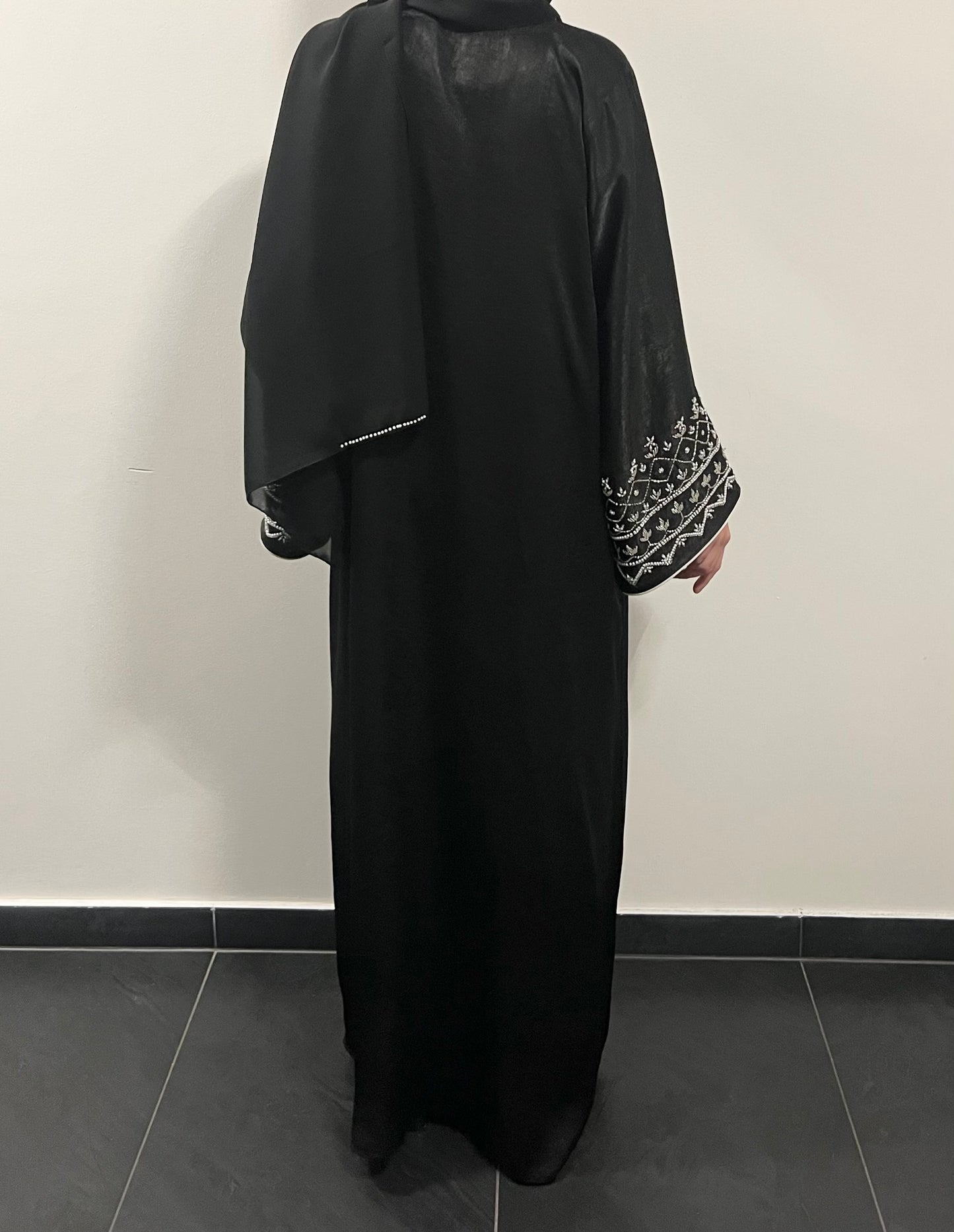 Abaya Laylat + Underdress