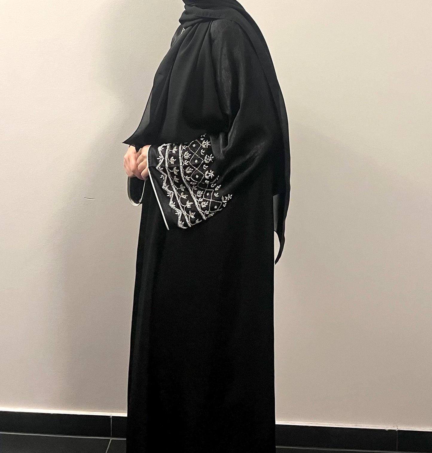 Abaya Laylat + Underdress